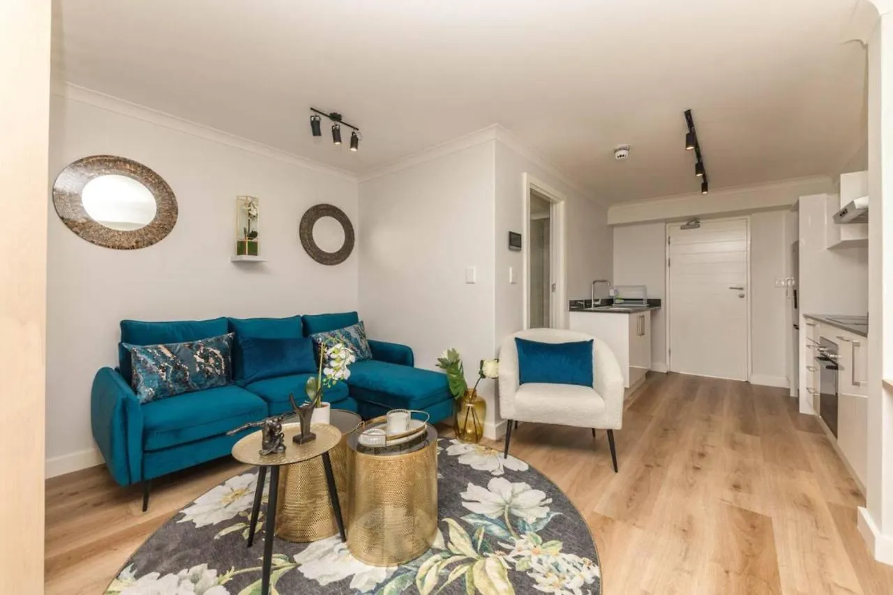 Colourful And Cosy Studio Apartment In Newlands Cape Town 0*,