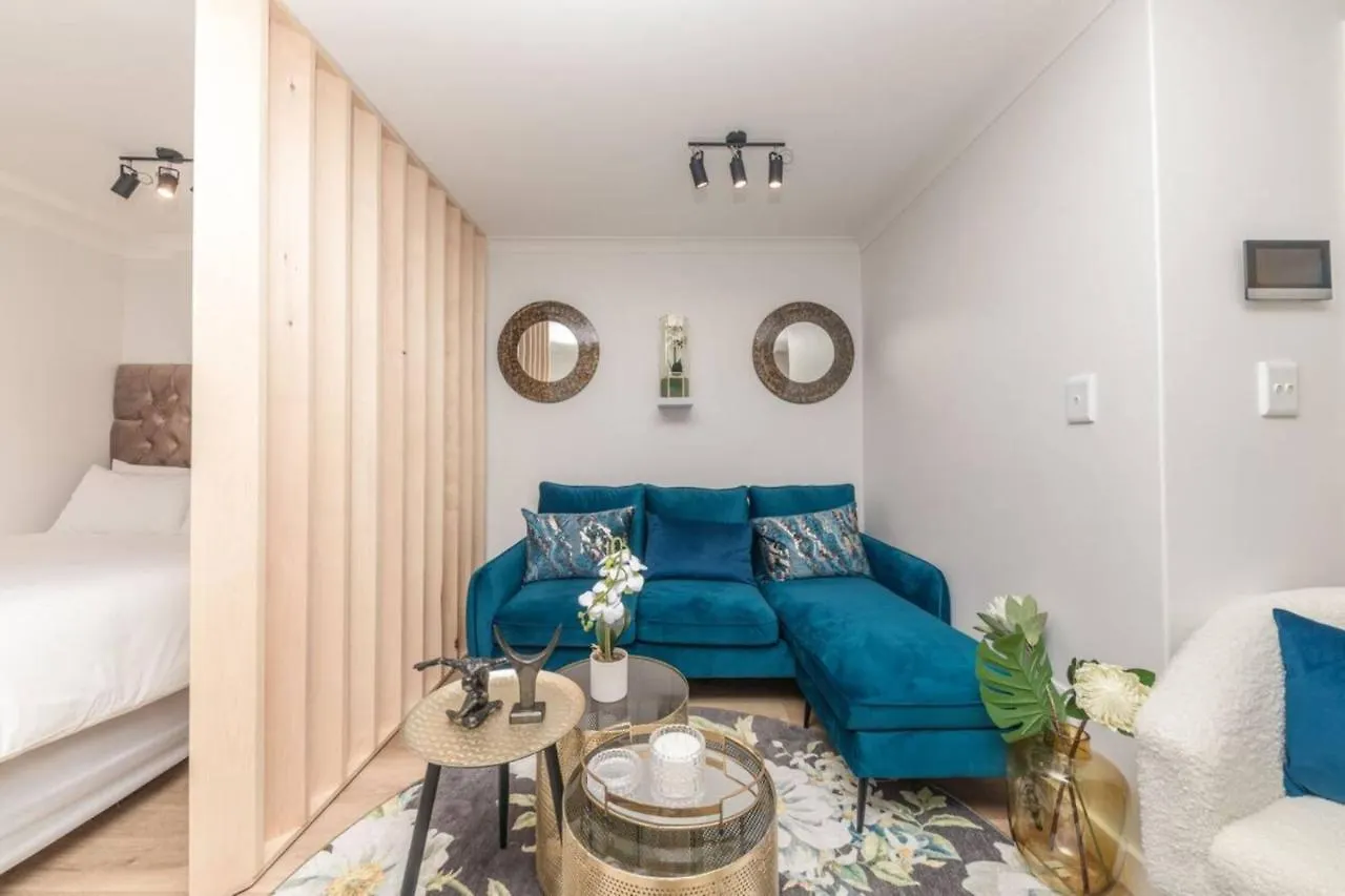 Colourful And Cosy Studio Apartment In Newlands Cape Town
